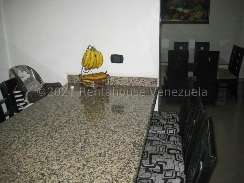 Casa (Multipes Niveles) en Venta en Artigas, Distrito Metropolitano - 18