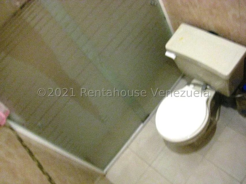 Casa (Multipes Niveles) en Venta en Artigas, Distrito Metropolitano - 27