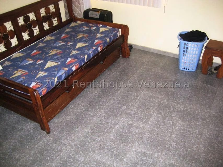Casa (Multipes Niveles) en Venta en Artigas, Distrito Metropolitano - 31