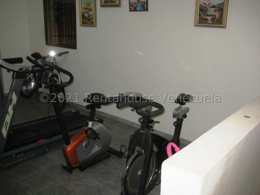 Casa (Multipes Niveles) en Venta en Artigas, Distrito Metropolitano - 32