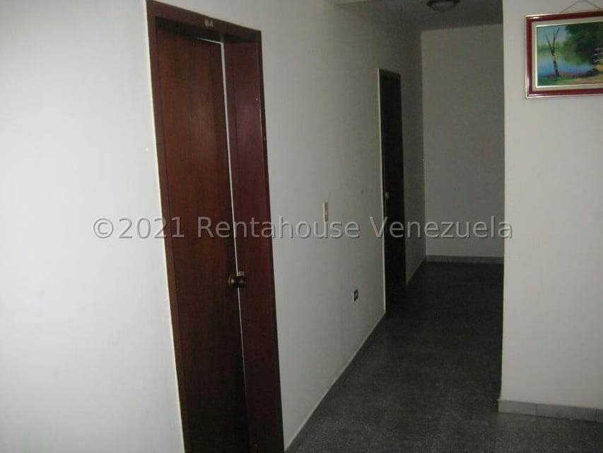 Casa (Multipes Niveles) en Venta en Artigas, Distrito Metropolitano - 33