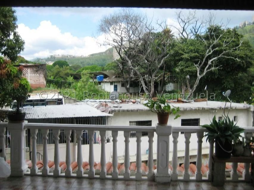 Casa (Multipes Niveles) en Venta en Artigas, Distrito Metropolitano - 36