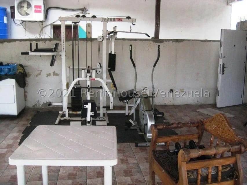 Casa (Multipes Niveles) en Venta en Artigas, Distrito Metropolitano - 39