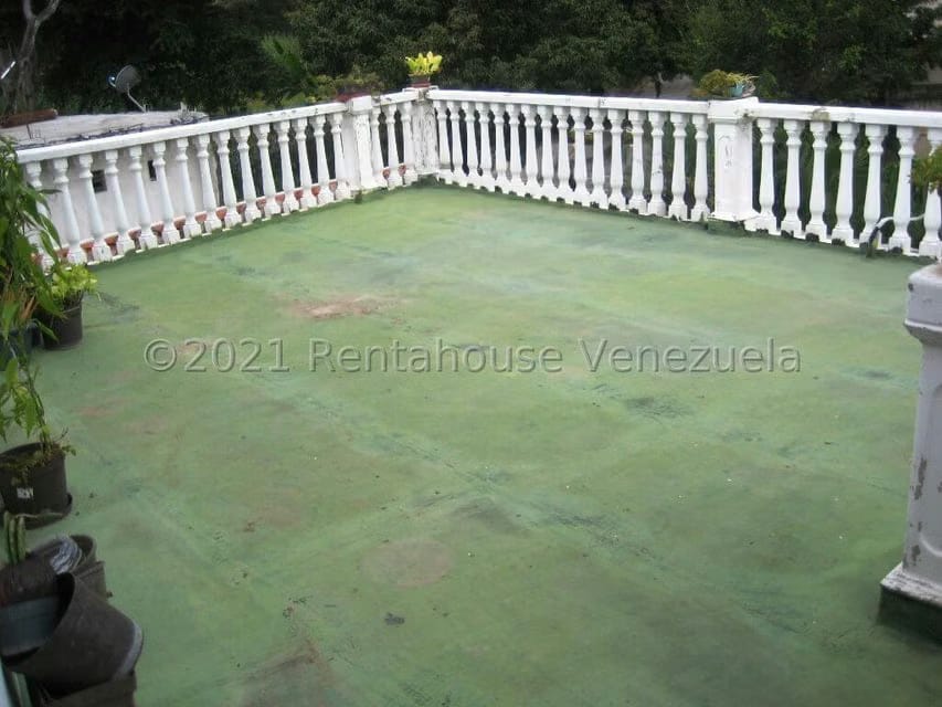 Casa (Multipes Niveles) en Venta en Artigas, Distrito Metropolitano - 42