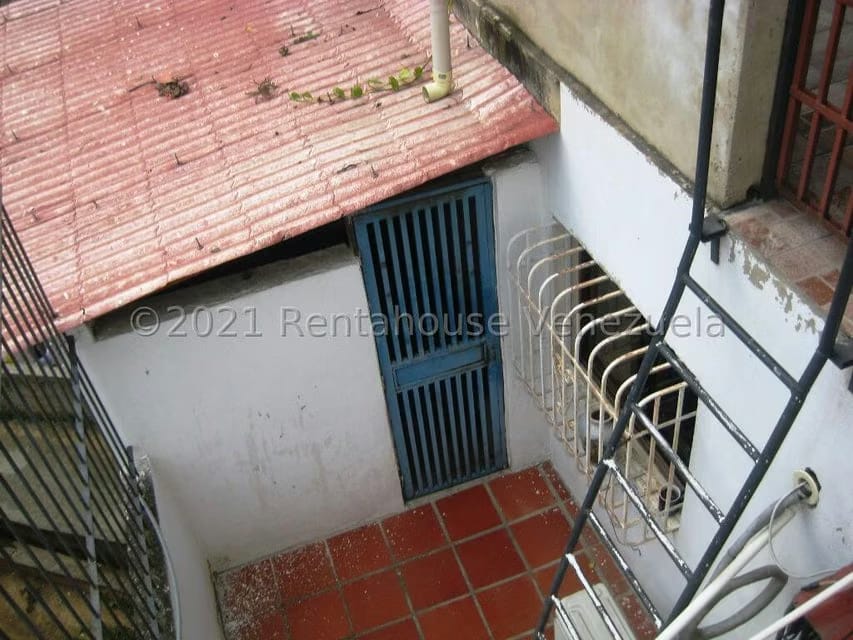 Casa (Multipes Niveles) en Venta en Artigas, Distrito Metropolitano - 44