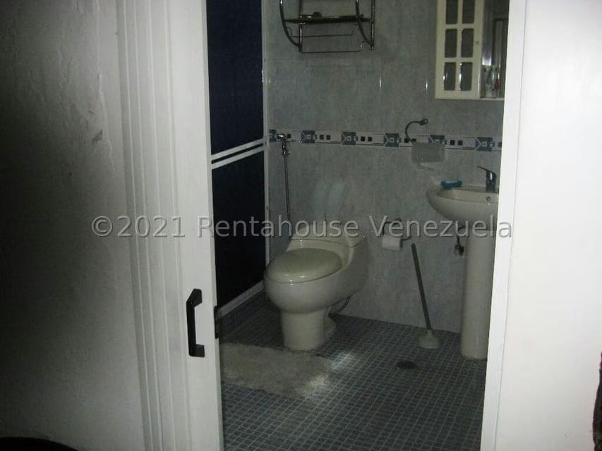 Casa (Multipes Niveles) en Venta en Artigas, Distrito Metropolitano - 9