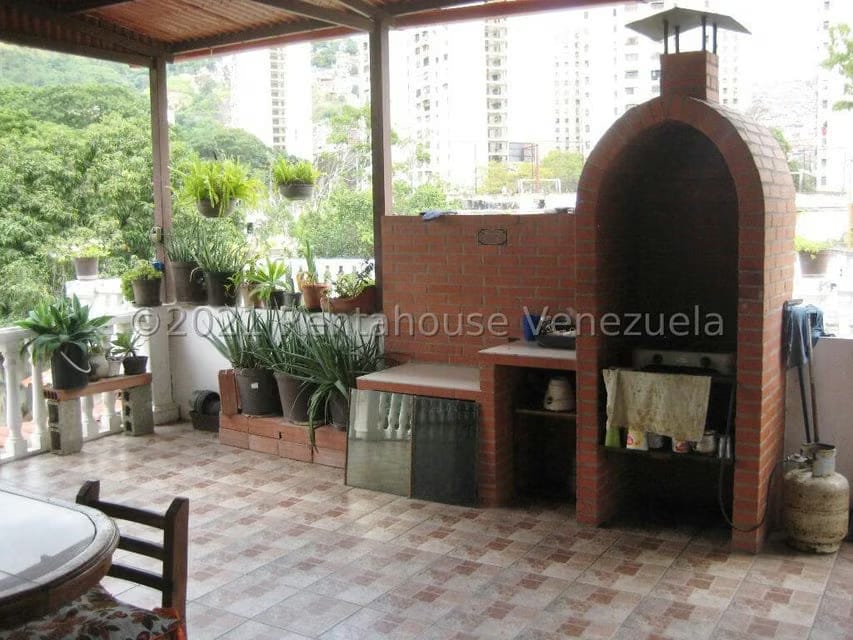 Casa (Multipes Niveles) en Venta en Artigas, Distrito Metropolitano - 10