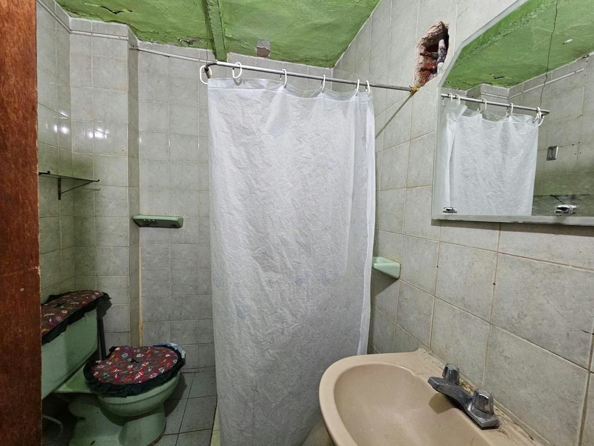 Casa en Venta - Los Flores de Catia - Caracas - Distrito Capital - 2