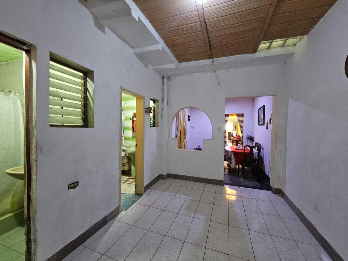 Casa en Venta - Los Flores de Catia - Caracas - Distrito Capital - 5