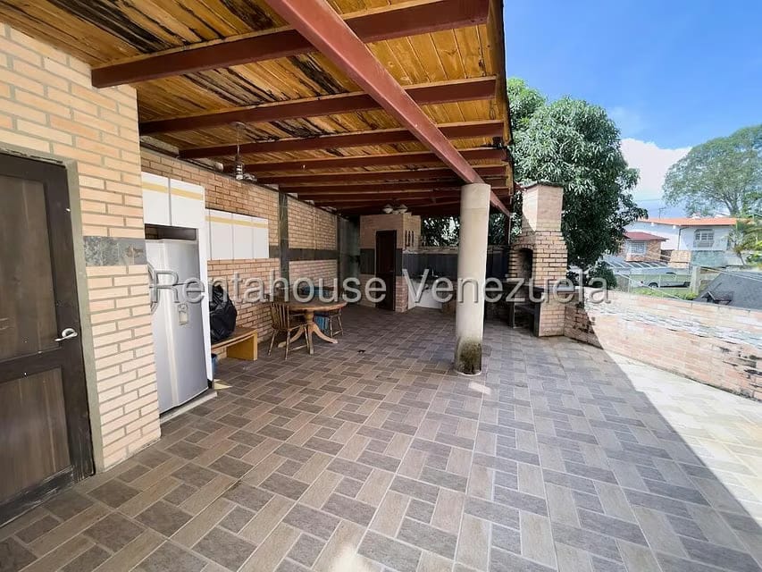 Casa (1 Nivel) en Venta en Lomas del Halcon, Distrito Metropolitano - 2