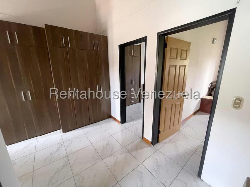 Casa (1 Nivel) en Venta en Lomas del Halcon, Distrito Metropolitano - 18