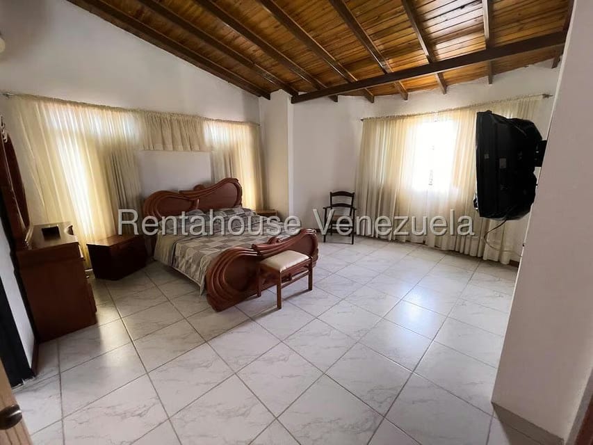 Casa (1 Nivel) en Venta en Lomas del Halcon, Distrito Metropolitano - 19