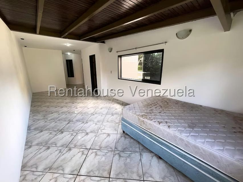 Casa (1 Nivel) en Venta en Lomas del Halcon, Distrito Metropolitano - 24