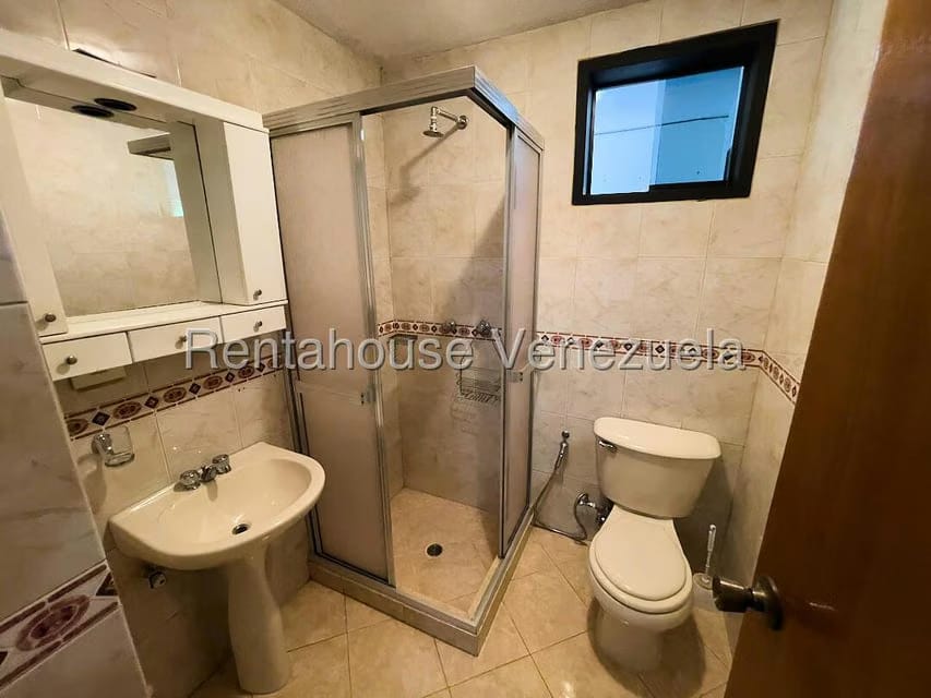 Casa (1 Nivel) en Venta en Lomas del Halcon, Distrito Metropolitano - 29