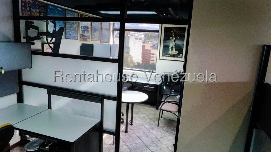 Comercial (Oficina) en Venta en Los Samanes, Distrito Metropolitano - 11