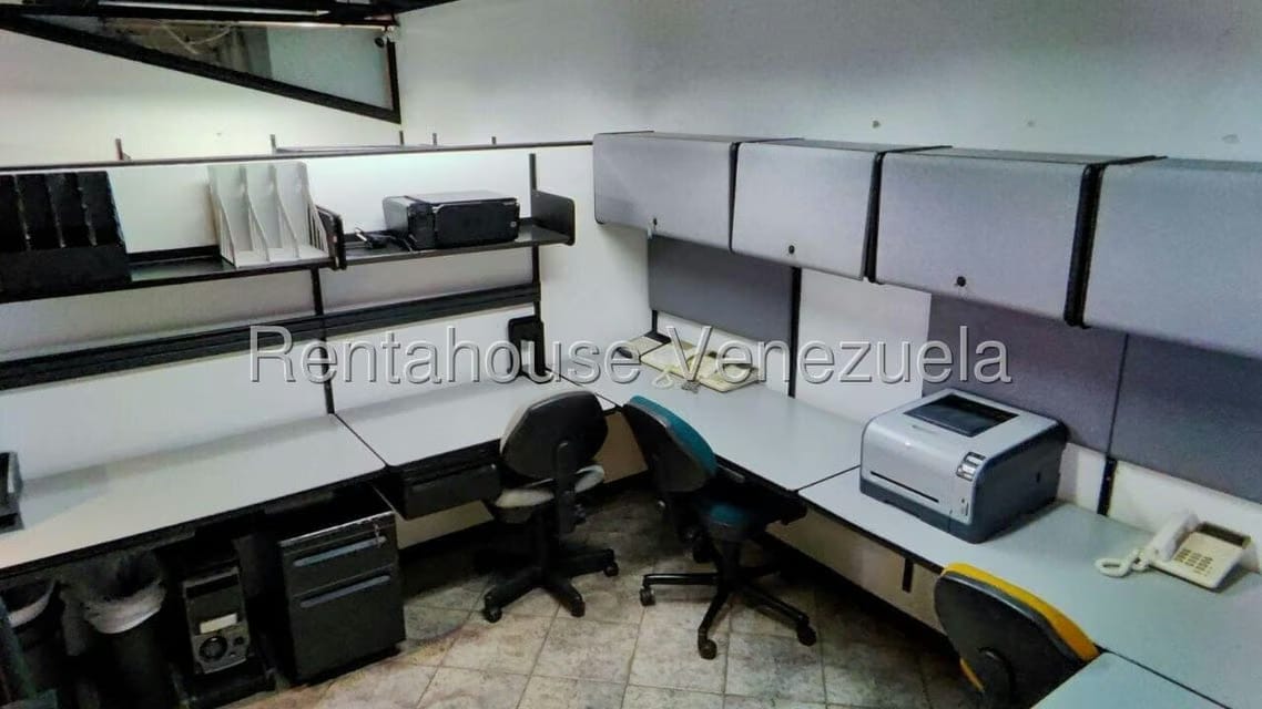 Comercial (Oficina) en Venta en Los Samanes, Distrito Metropolitano - 4