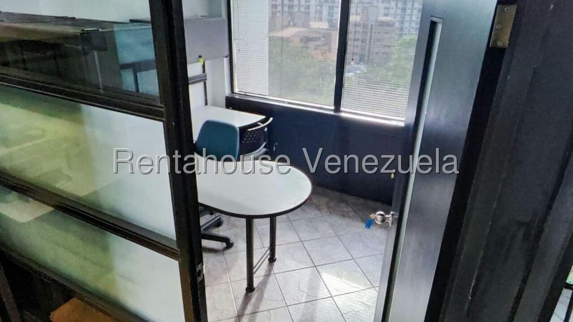 Comercial (Oficina) en Venta en Los Samanes, Distrito Metropolitano - 5