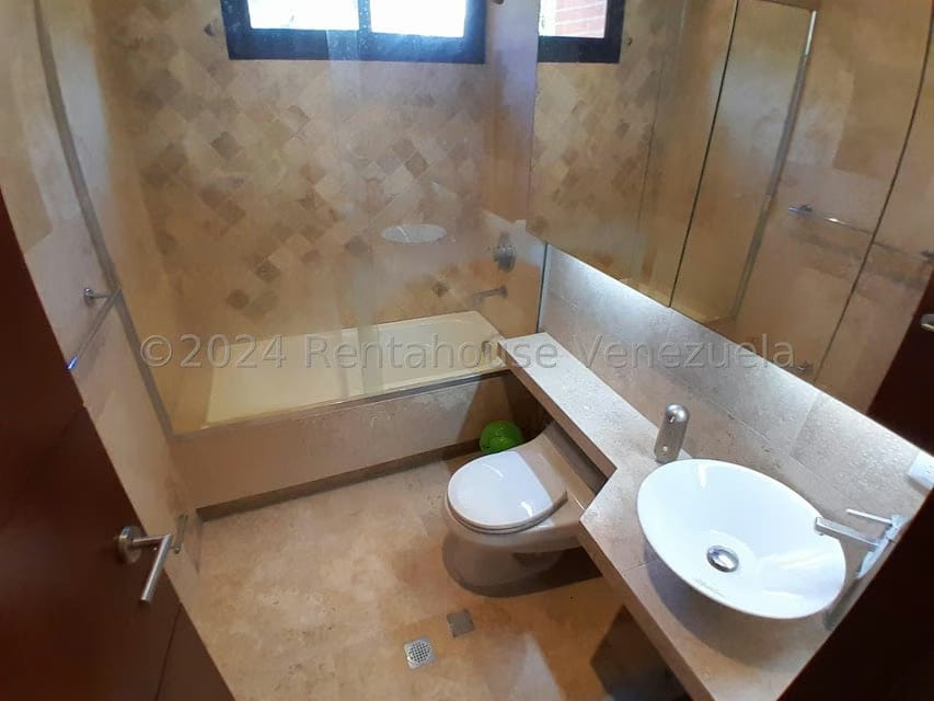 Apartamento (1 Nivel) en Venta en La Lagunita Country Club, Distrito Metropolitano - 25