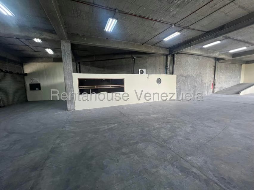 Comercial (Local Comercial) en Alquiler en El Tambor, Miranda - 12