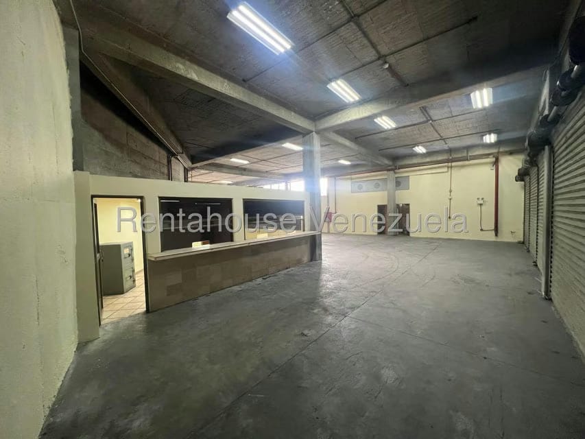 Comercial (Local Comercial) en Alquiler en El Tambor, Miranda - 3