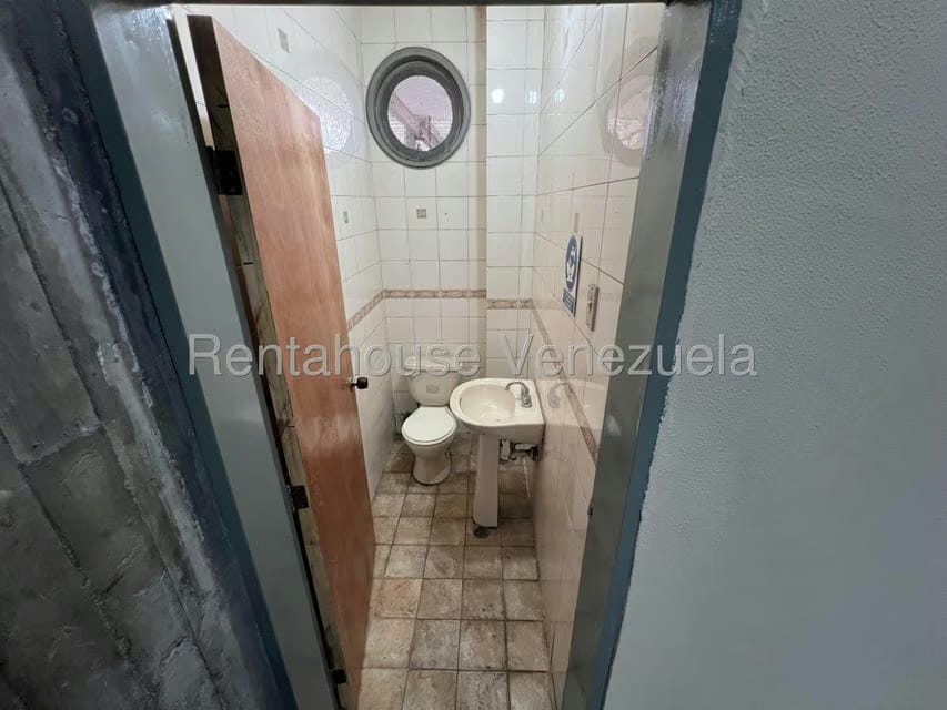Comercial (Local Comercial) en Alquiler en El Tambor, Miranda - 8