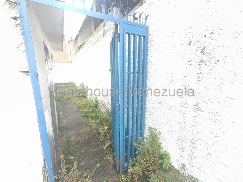Comercial (Local Comercial) en Venta en Guarenas, Miranda - 23