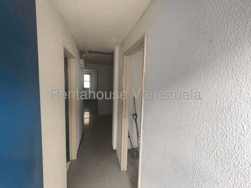 Comercial (Local Comercial) en Venta en Guarenas, Miranda - 24