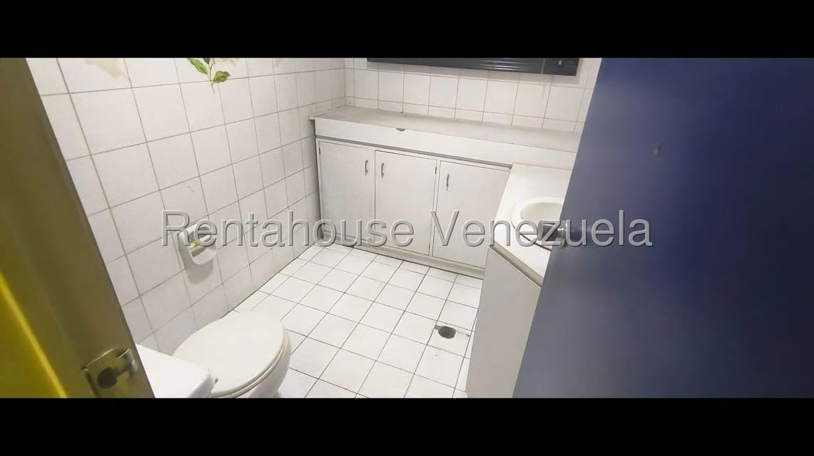 Comercial (Local Comercial) en Venta en Guarenas, Miranda - 35