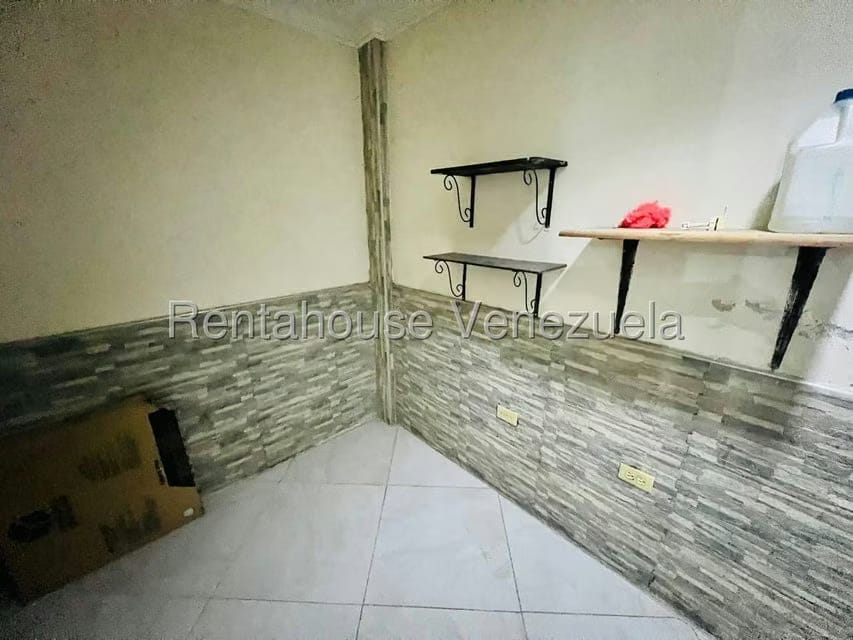 Comercial (Local Comercial) en Venta en Urbanizacion El Centro, Aragua - 9