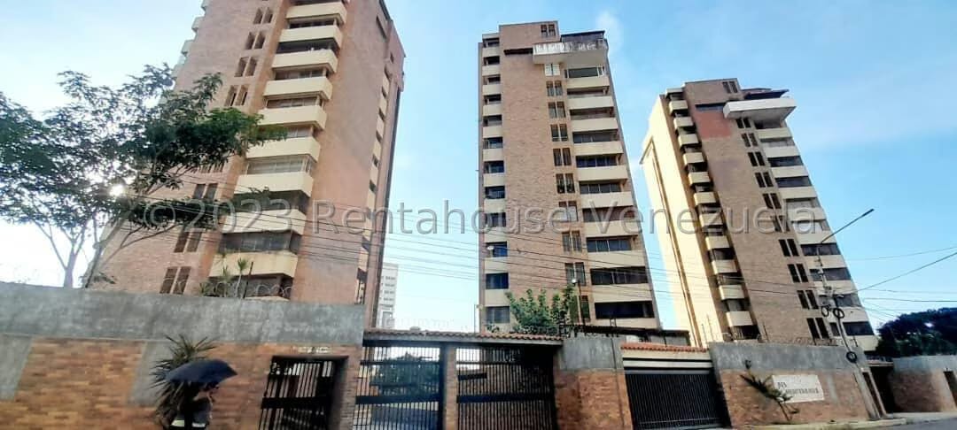 Apartamento en venta La Lago maracaibo #24-6446