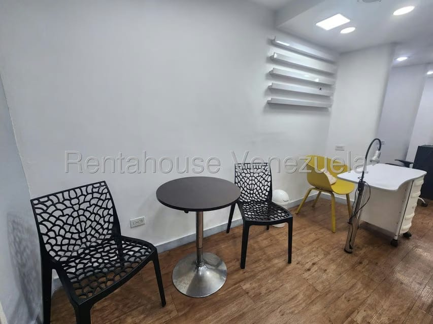 Comercial (Local Comercial) en Alquiler en La Trinidad, Distrito Metropolitano - 23