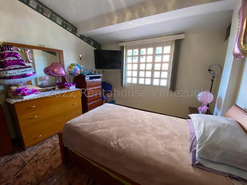 Casa (Multipes Niveles) en Venta en Parque el Retiro, Miranda - 28