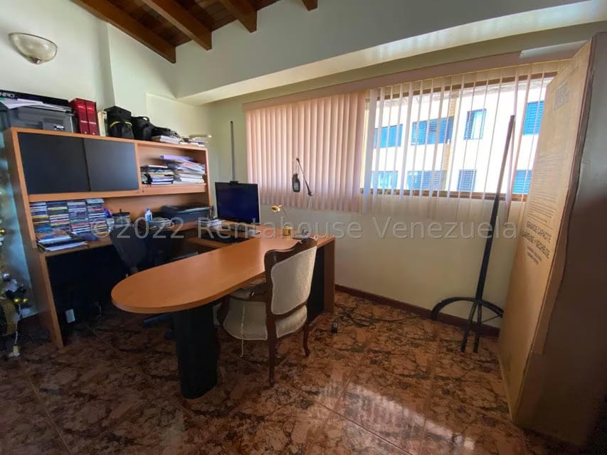 Casa (Multipes Niveles) en Venta en Parque el Retiro, Miranda - 35