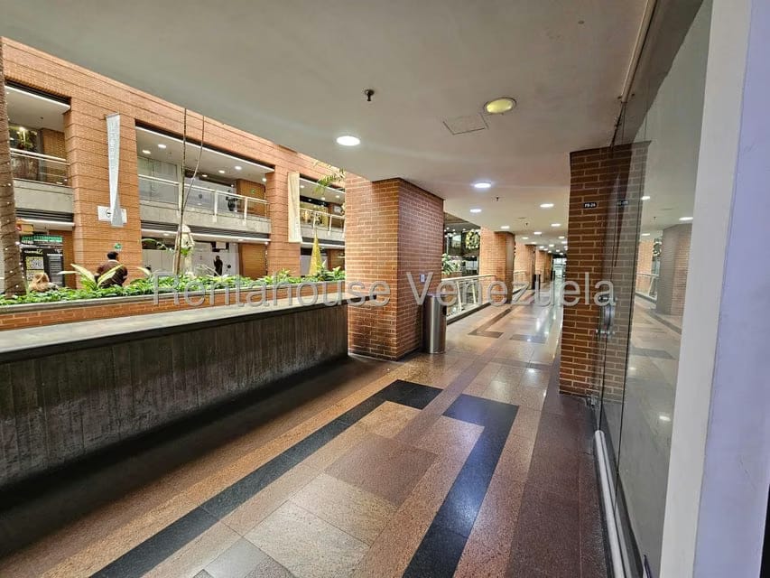 Comercial (Local Comercial) en Alquiler en El Cafetal, Distrito Metropolitano - 2