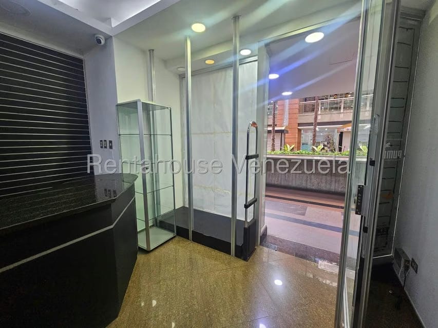 Comercial (Local Comercial) en Alquiler en El Cafetal, Distrito Metropolitano - 14