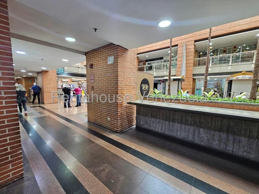 Comercial (Local Comercial) en Alquiler en El Cafetal, Distrito Metropolitano - 3