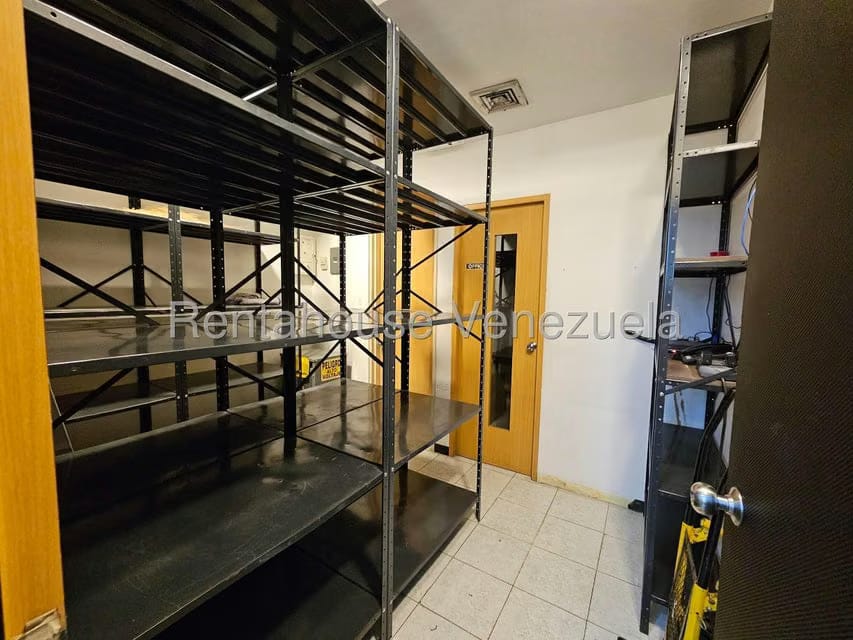 Comercial (Local Comercial) en Alquiler en El Cafetal, Distrito Metropolitano - 9