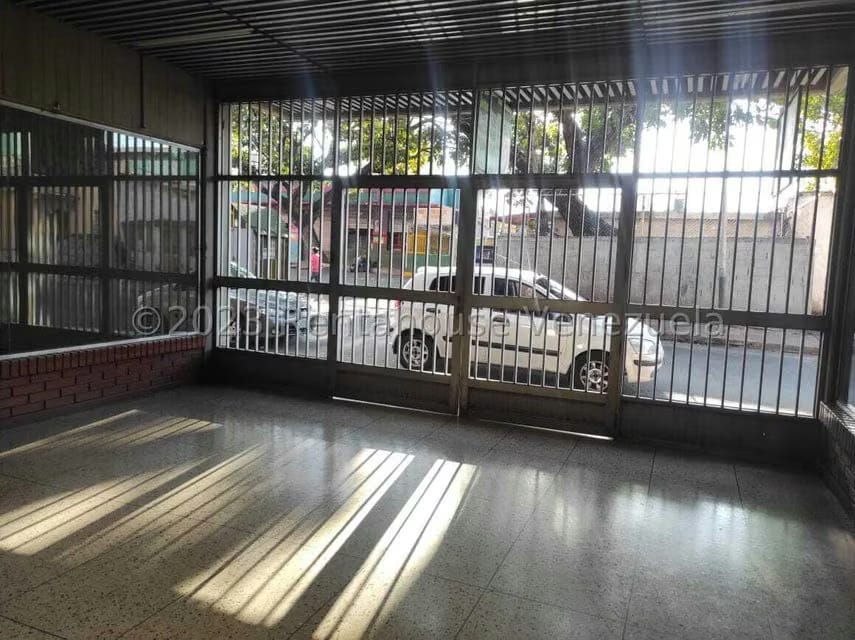 Comercial (Local Comercial) en Alquiler en Centro, Lara - 14