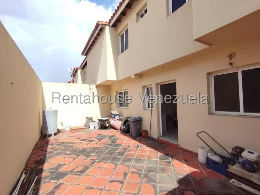 Casa (Duplex) en Venta en Villa Paris, Lara - 10