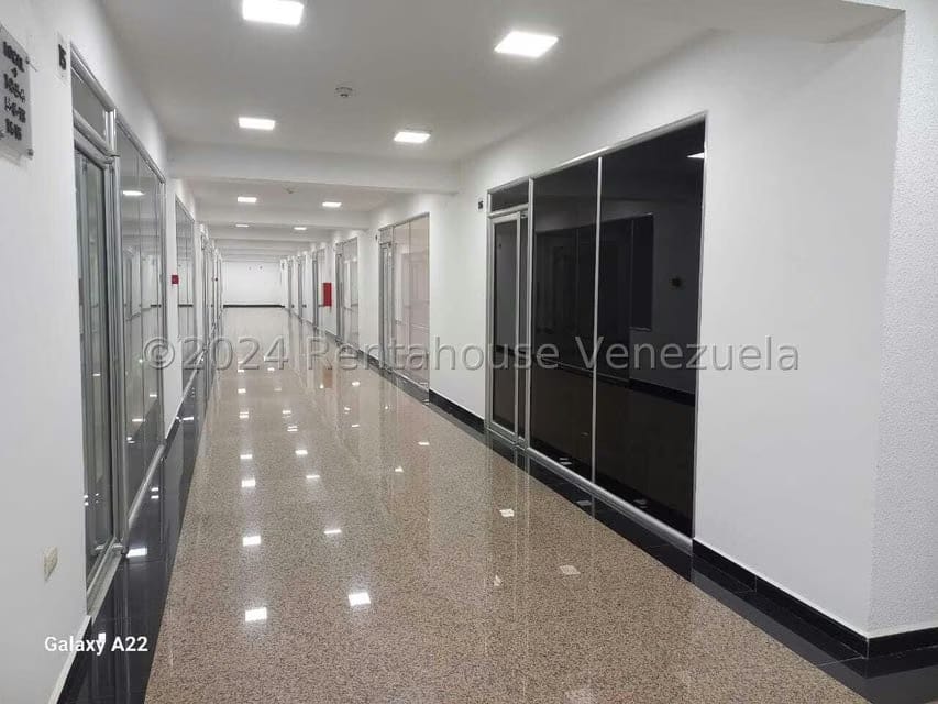 Comercial (Local Comercial) en Alquiler en La 'L', Zulia - 4