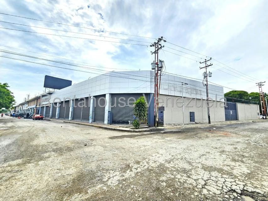 Comercial (Local Comercial) en Alquiler en Zona Industrial 2, Lara