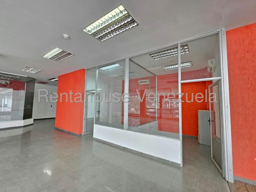 Comercial (Local Comercial) en Alquiler en Zona Industrial 2, Lara - 12