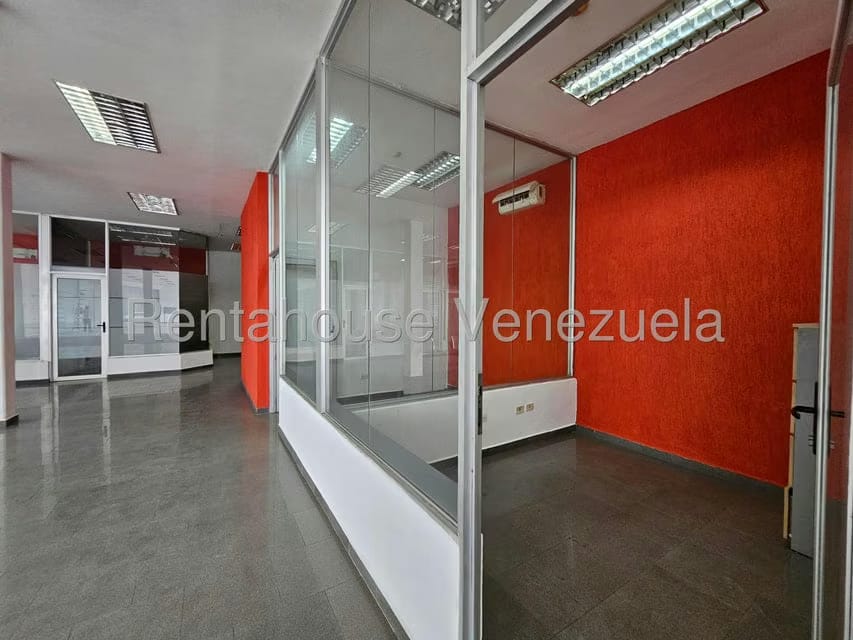 Comercial (Local Comercial) en Alquiler en Zona Industrial 2, Lara - 13