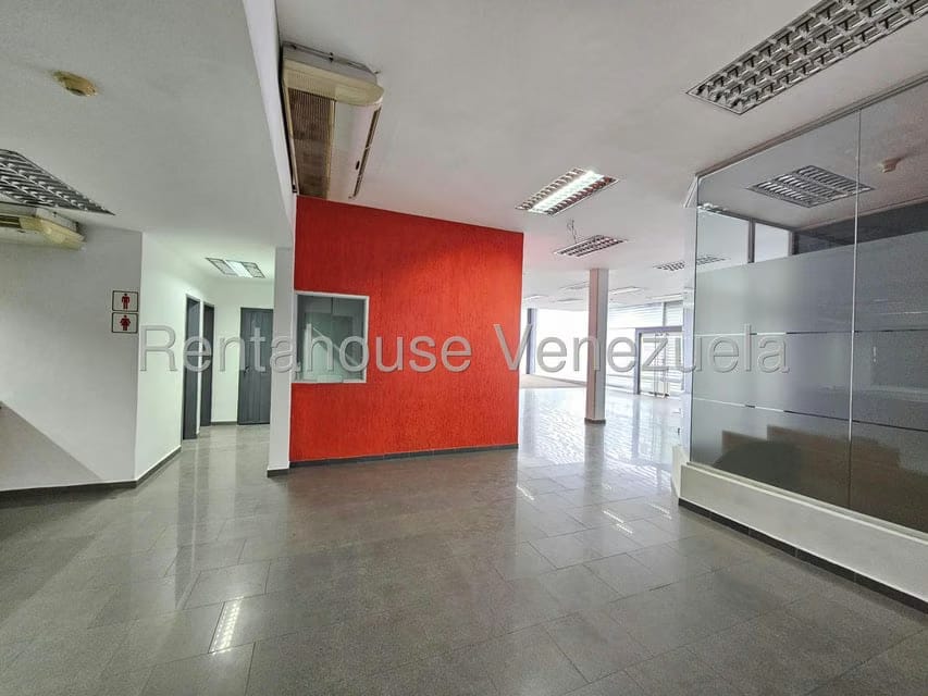 Comercial (Local Comercial) en Alquiler en Zona Industrial 2, Lara - 17