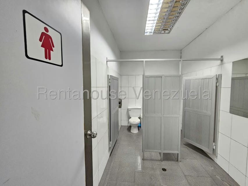 Comercial (Local Comercial) en Alquiler en Zona Industrial 2, Lara - 21
