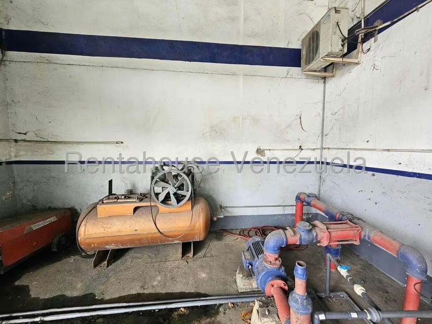 Comercial (Local Comercial) en Alquiler en Zona Industrial 2, Lara - 40