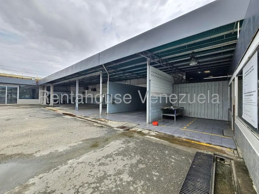 Comercial (Local Comercial) en Alquiler en Zona Industrial 2, Lara - 43