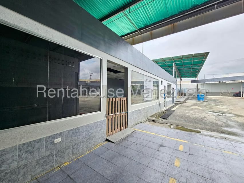 Comercial (Local Comercial) en Alquiler en Zona Industrial 2, Lara - 45
