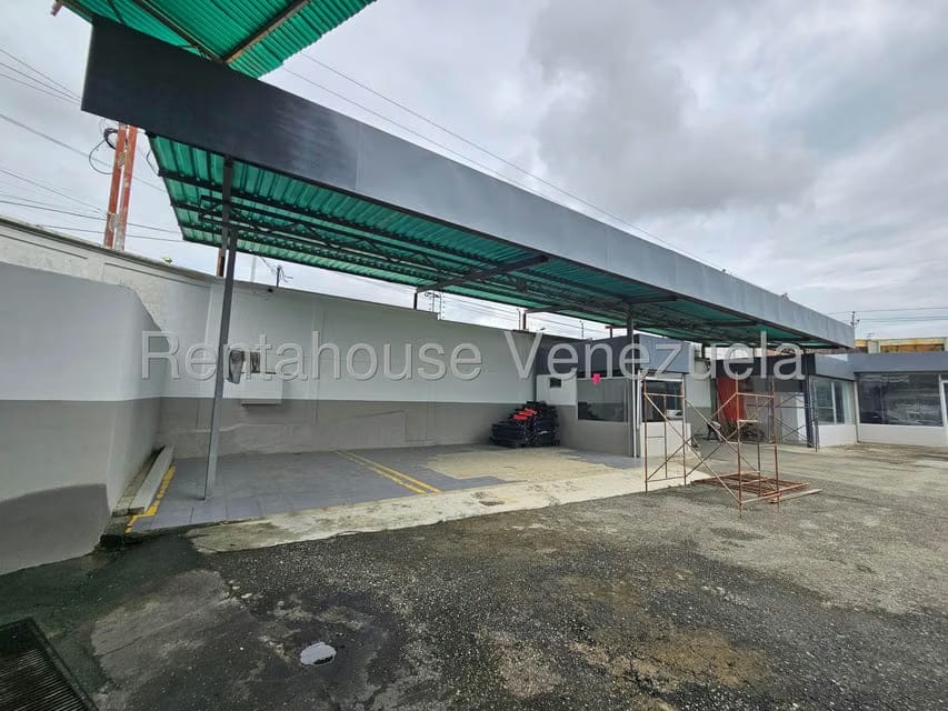 Comercial (Local Comercial) en Alquiler en Zona Industrial 2, Lara - 49