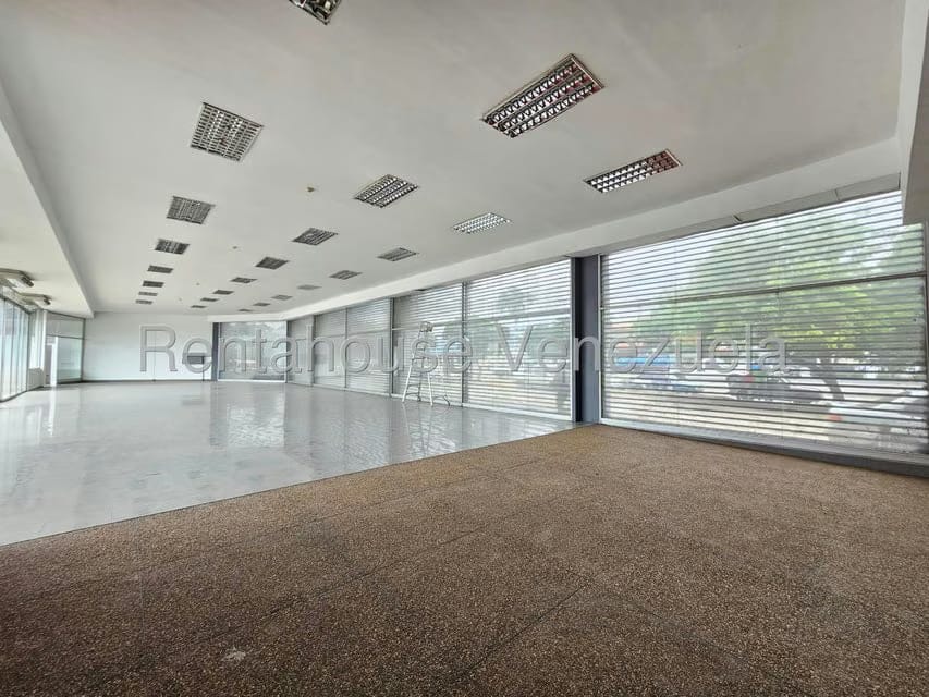 Comercial (Local Comercial) en Alquiler en Zona Industrial 2, Lara - 7